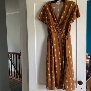 Beautiful wrap dress!